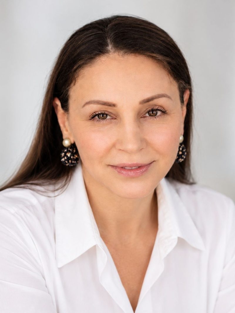 Conf. univ. dr. Lavinia-Melania BRATU