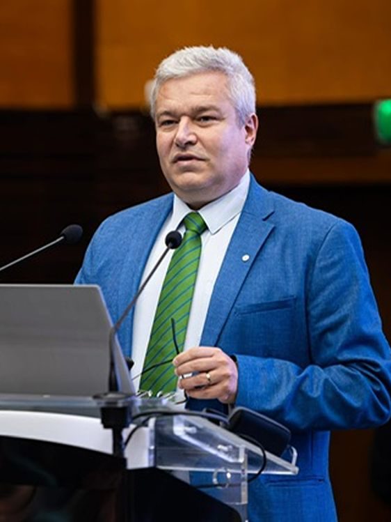Prof. univ. dr. Octavian-Mădălin BUNOIU